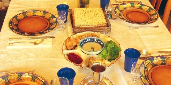 Seder_table_by_Gila_Brand