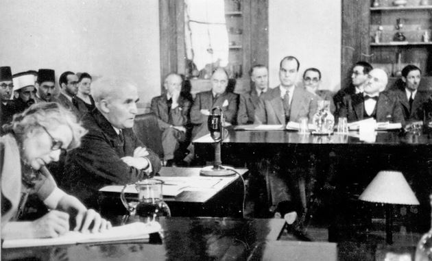 David_Ben-Gurion_testifying_at_Anglo-American_Committee_1946