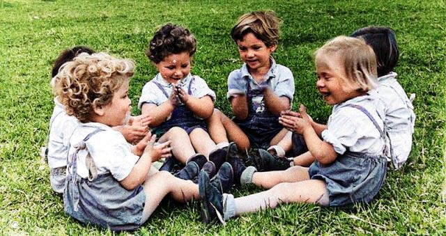 WikiPiki_children_in-Gan_Shmuel_1951