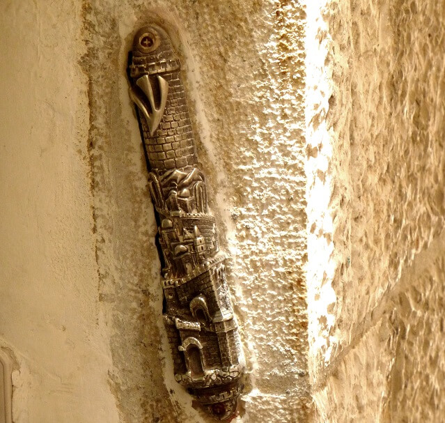 Mezuzah-in-Jerusalem